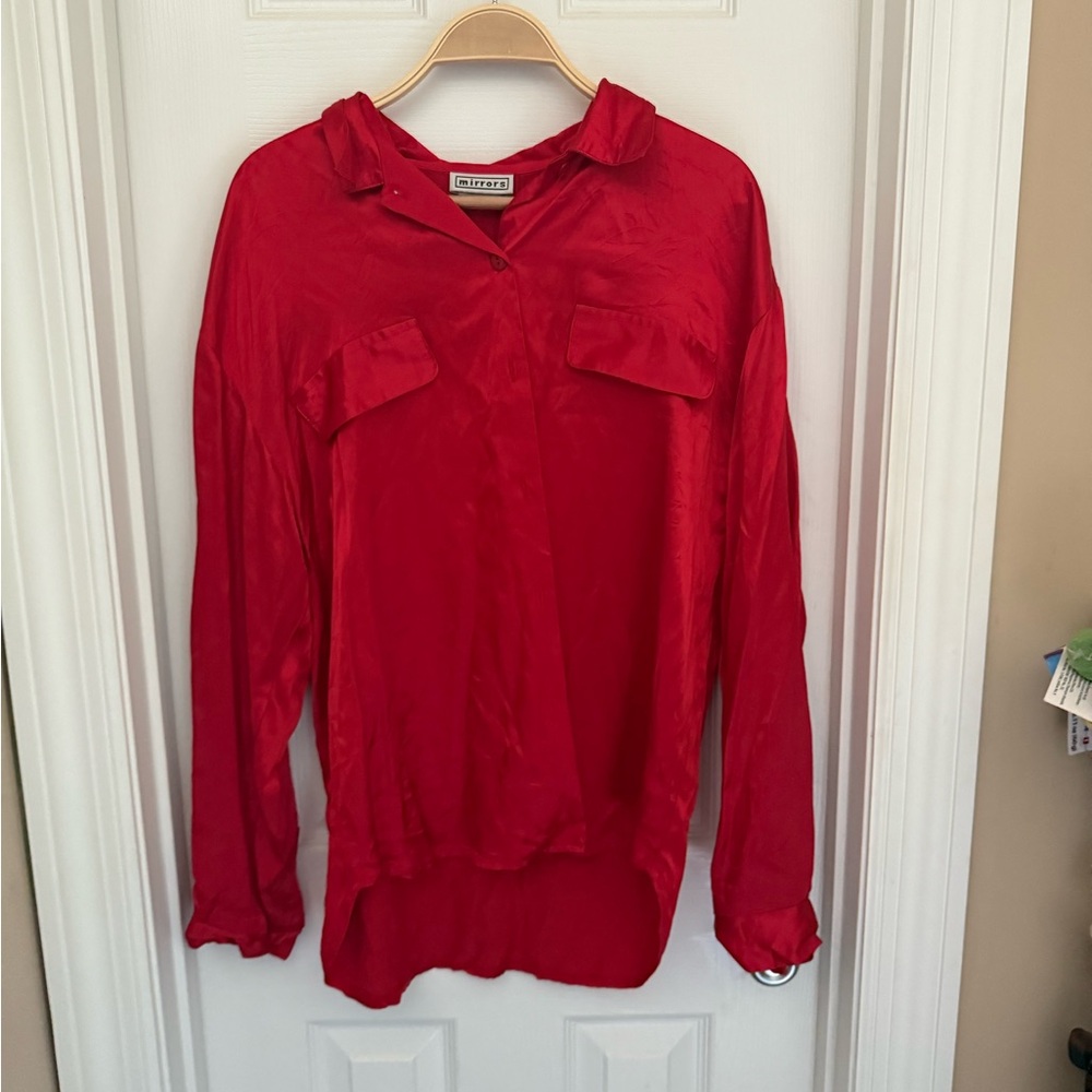 Vintage mirrors red button down top